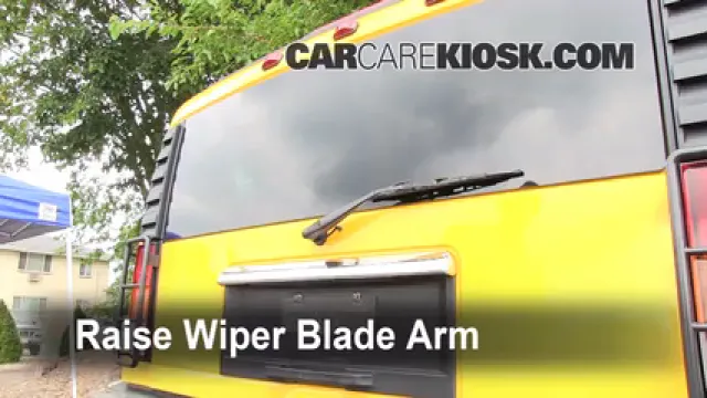 2003 Hummer H2 6.0L V8 Escobillas de limpiaparabrisas trasero Cambiar escobillas de limpiaparabrisas